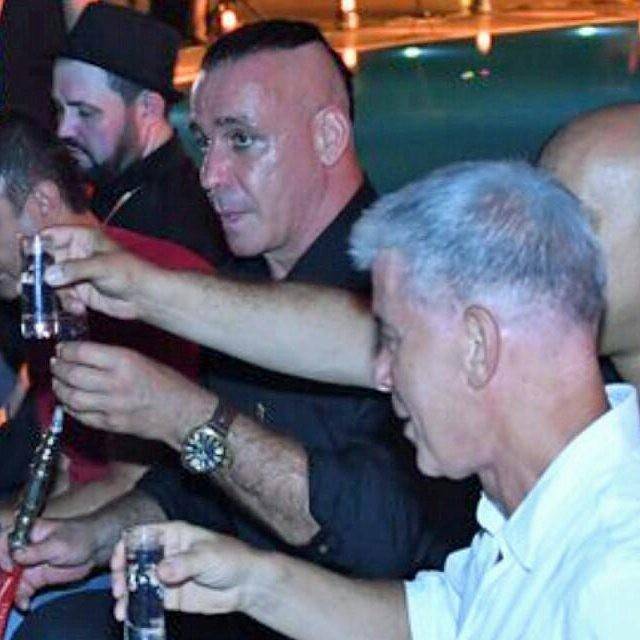 Солиста Rammstein засняли пьющим водку с Лепсом и Газмановым rammstein, в мире, водка, жара, забавно, знаменитости, люди, певицы